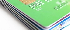 En stak kreditkort med chip