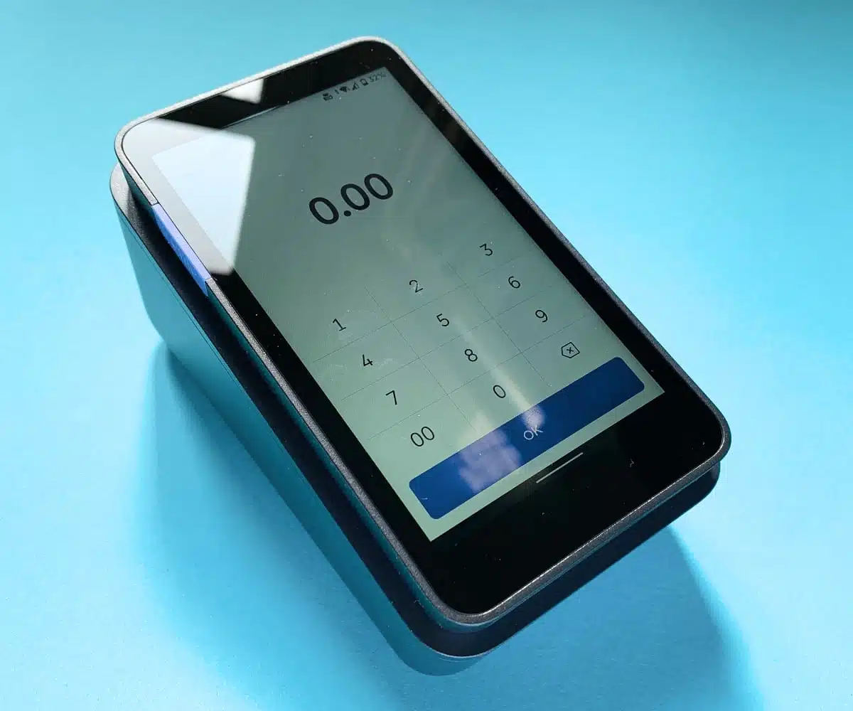 PayPal Terminal i sin tilhørende dock